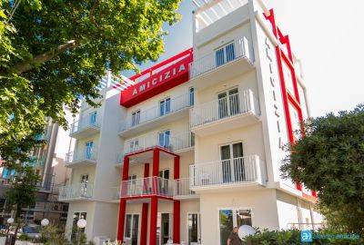 IdealtoursRiminiHotelAmiciziaHotel.jpg
