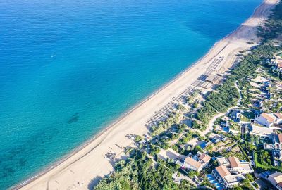 IdealtoursGriechenlandKalamataRomanosStrand.jpg