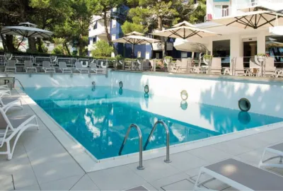 IdealtoursLignanoGrandHotelPlayaPool.jpg