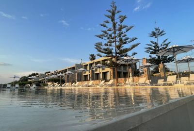 IdealtoursGriechenlandKalamataMethoniAchillesHillPoolundHotel.jpg