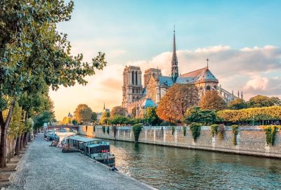 IdealtoursFrankreichParisNotreDameshutterstock2368461263.jpg