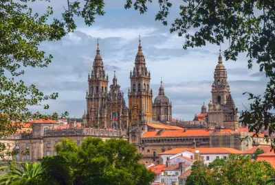 IdealtoursSpanienSantiagodeCompostelashutterstock159333983.jpg