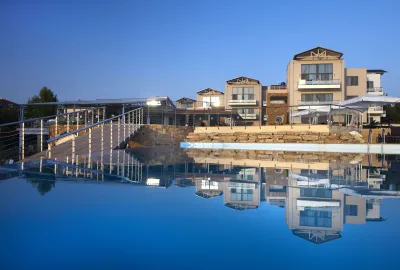 IdealtoursGriechenlandChalkidikiIstionClubHotelPool.jpg
