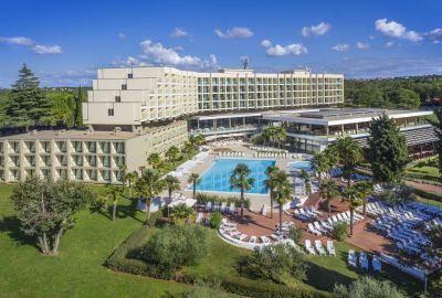 IdealtoursKroatienIstrienMateradaPlavaLagunaHotelanlageberblick.jpg