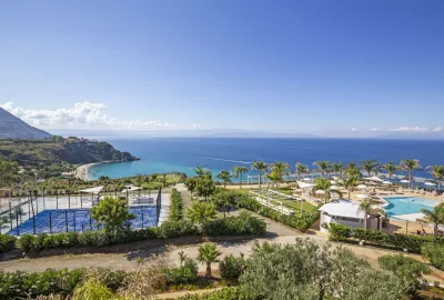 IdealtoursItalienKalabrienHotelBlueBayCapoVaticanoTitelbild.jpg