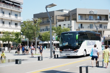 iDEALTOURS-Bus in Jesolo