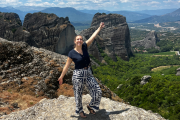 Nikola bei den Meteora-Klöstern auf Epiros