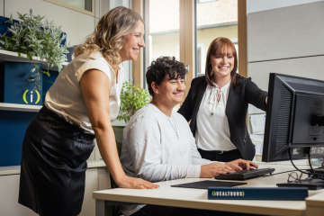 Luca bei seinem Probetag als Reise-Experte