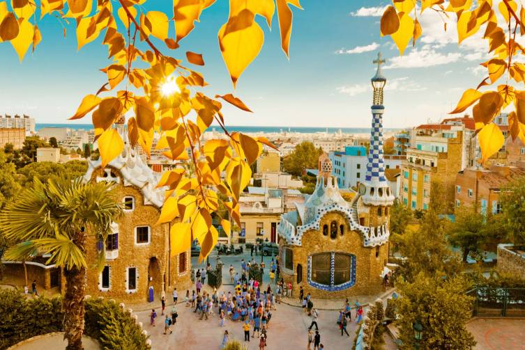 IdealtoursBarcelonaParkGuellshutterstock211288180.jpg