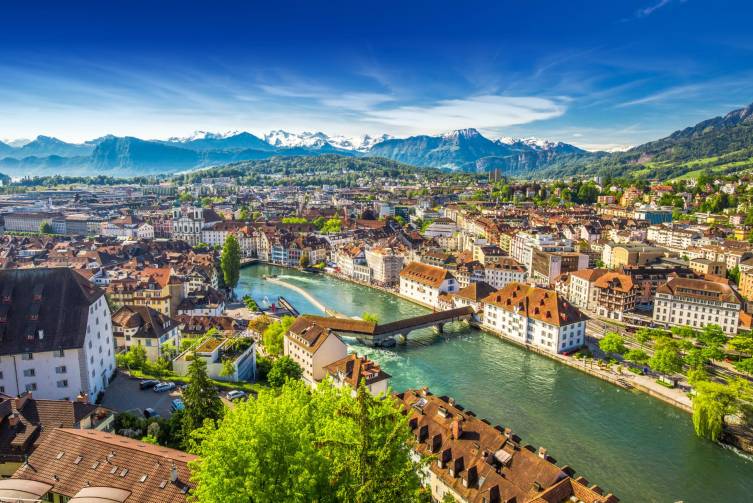 IdealtoursSchweizLuzernshutterstock501767734.jpg