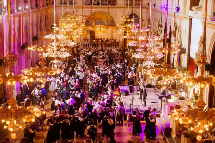 IdealtoursWienTirolerBallFestsaalTirolerbundWien.jpg