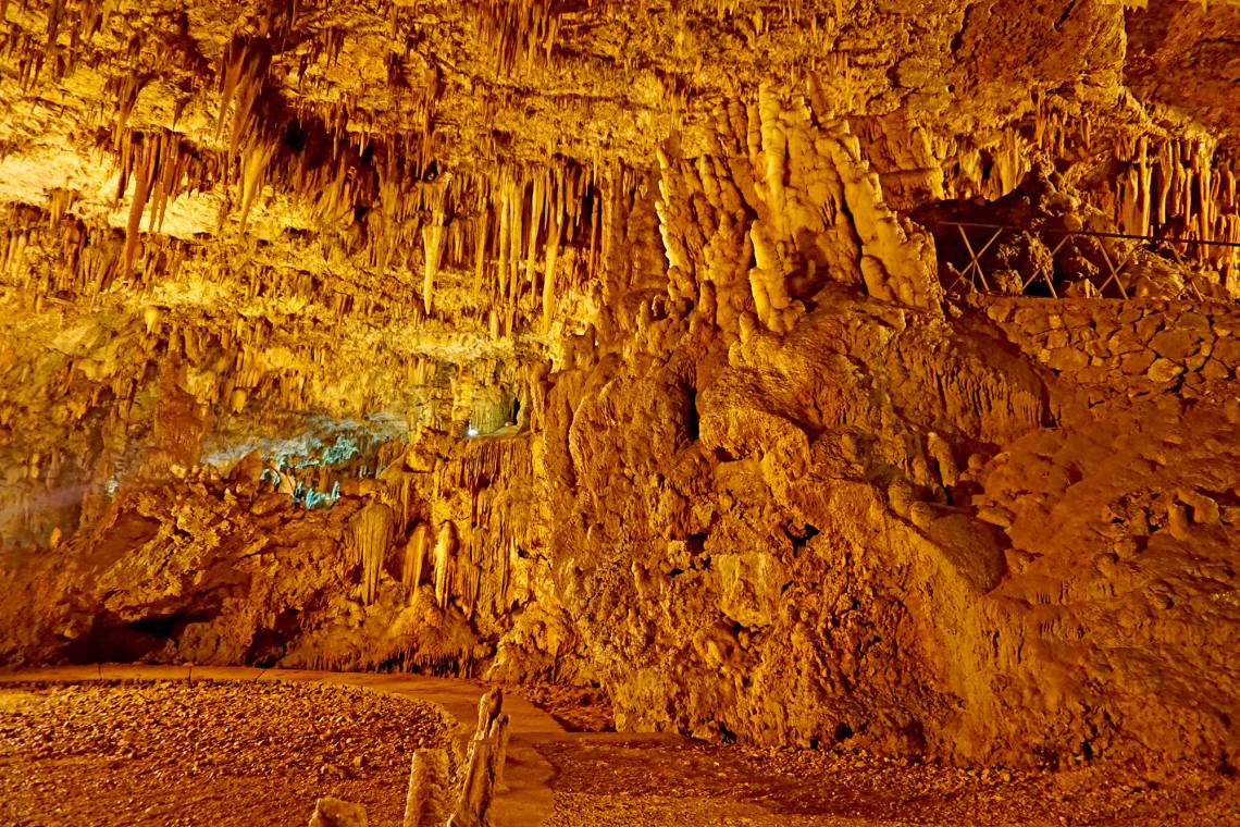 Drogerati Höhle