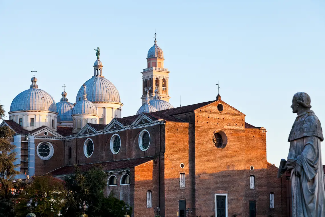 Basilika Santa Giustina (cby shutterstock)