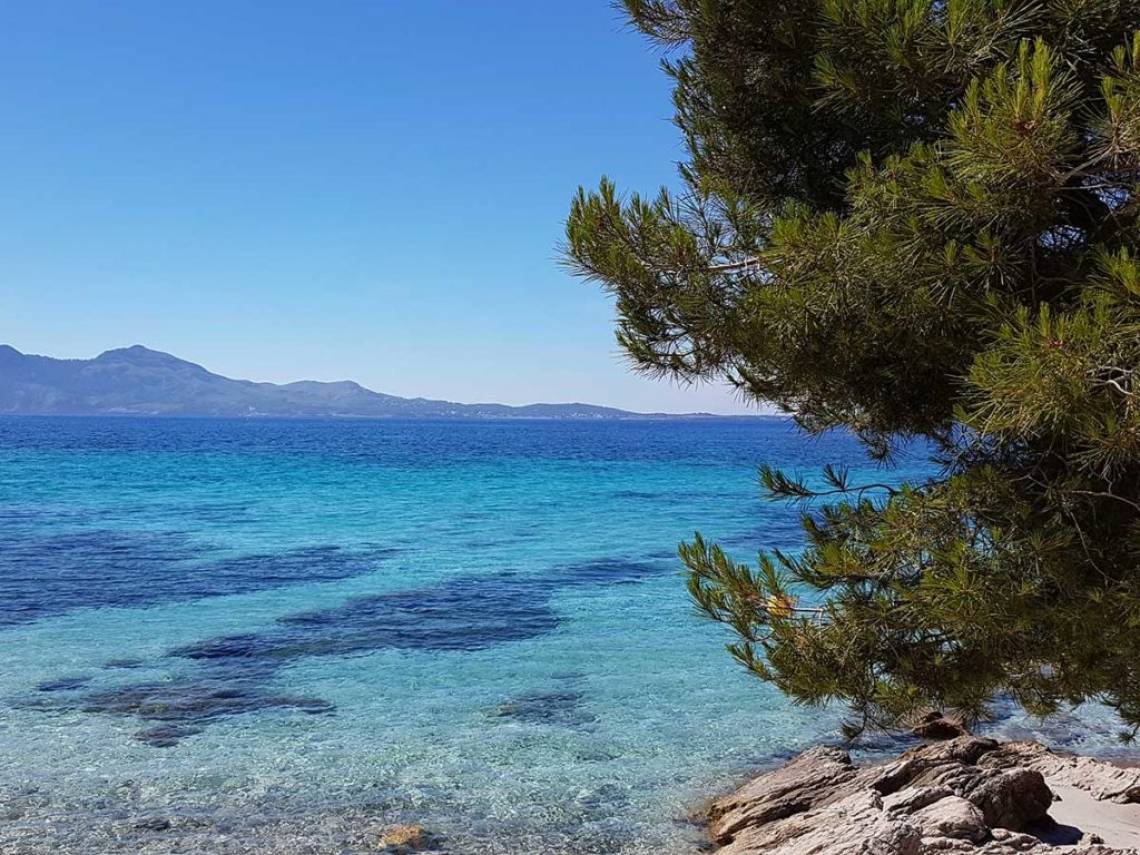 Bucht Mallorca - Kristallklares Wasser an der Cala Pi de la Posada