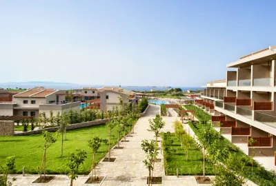 IdealtoursGriechenlandKefaloniaHotelApollonionAnlageTag.jpg