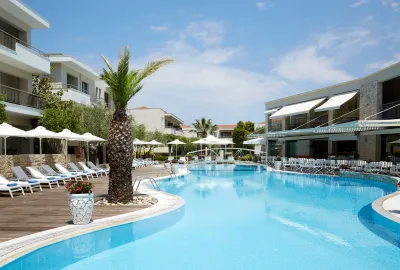 IdealtoursGriechenlandChalkidikiRenaissanceHaniotiResortAnlageTitelbild.jpg