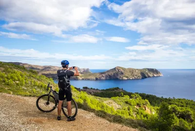 IdealtoursRadfahrerImageshutterstock733228057.jpg