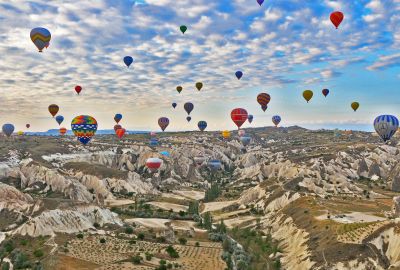 Idealtours_Türkei_Kappadokien_heller_pixabay_cappadocia-765498_1920.jpg