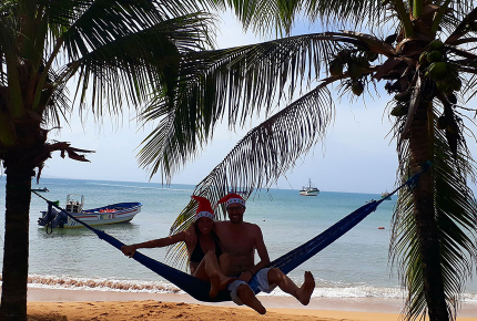 Aurelia & Pitt zu Silvester in der Hängematte am Strand