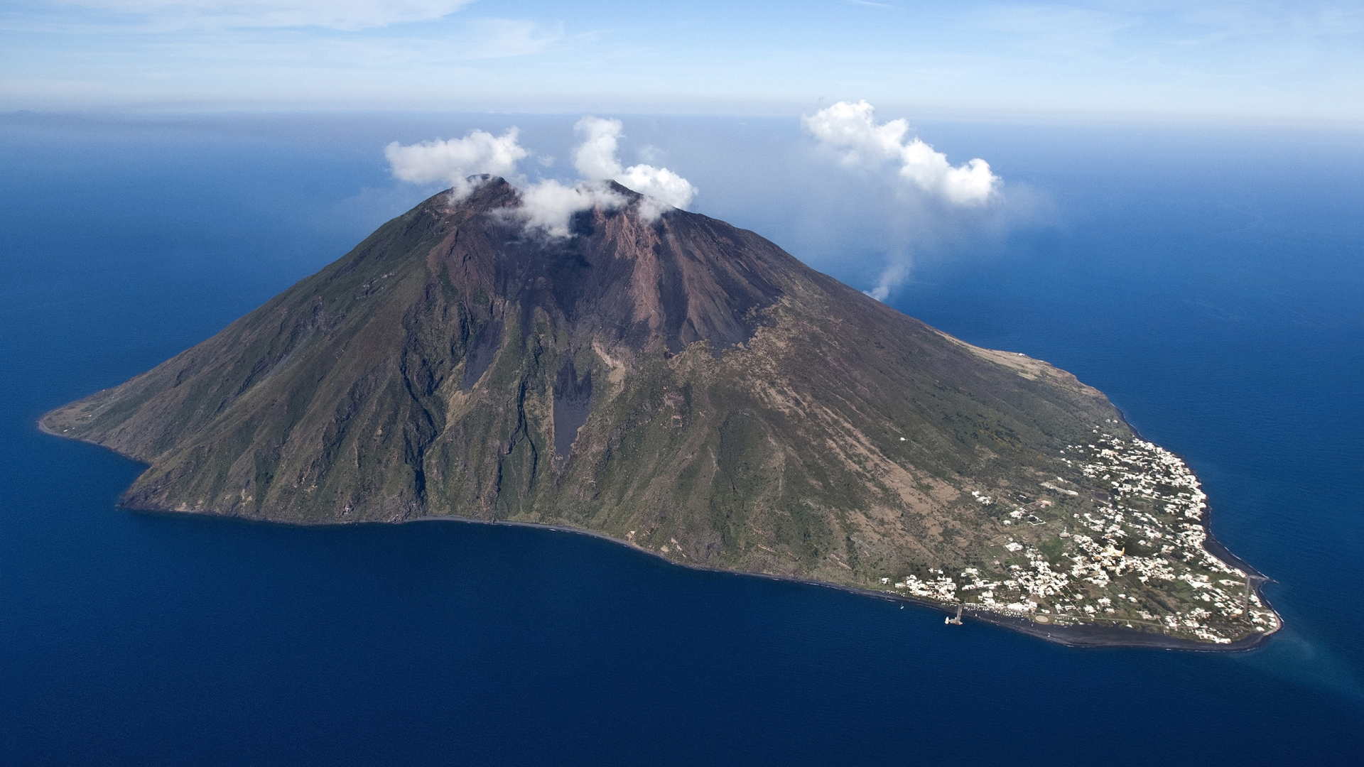 Feuer und Flamme – Naturgewalt Stromboli Kalabrien