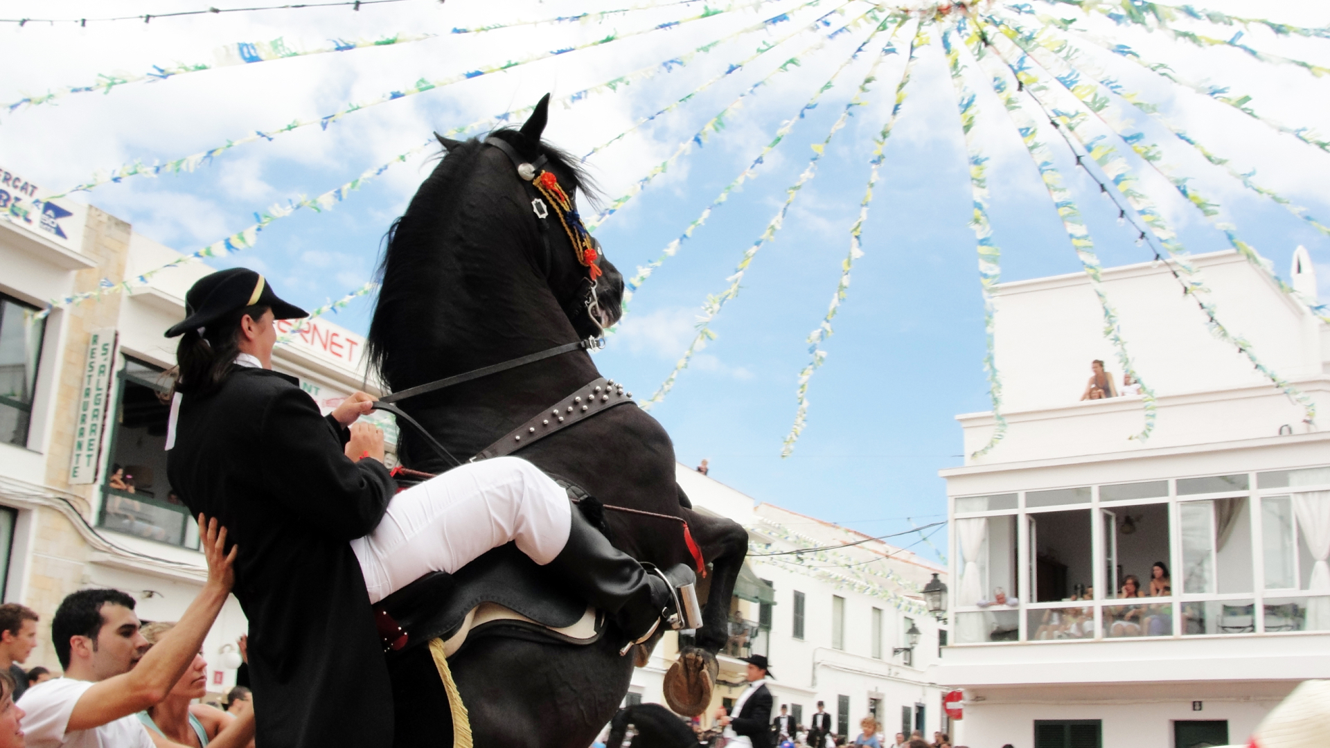 Edle Rösser und ein ausgelassenes Fest auf Menorca