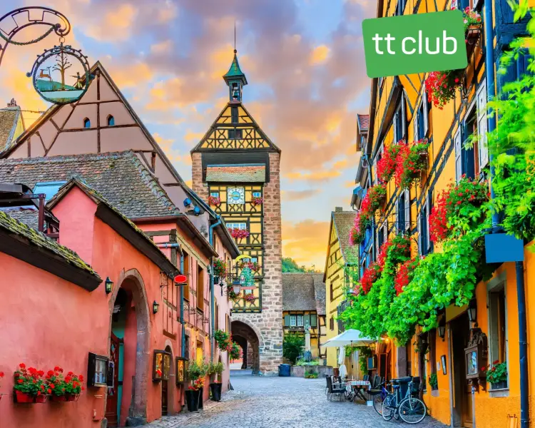 IdealtoursFrankreichRiquewihrshutterstock2203807111mitClubTTLogo.jpg