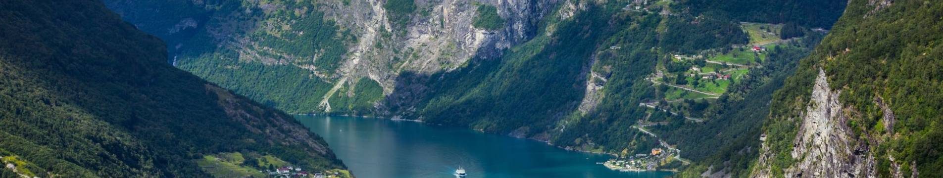 IdealtoursNorwegenGeirangerfjordshutterstock217496140.jpg