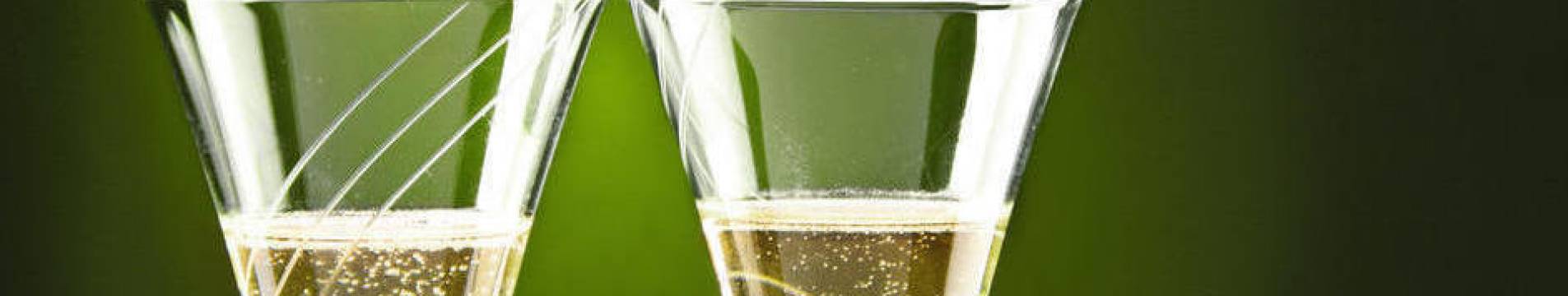 Sektgläser (cby www.flickr.com/photos/aneebaba)