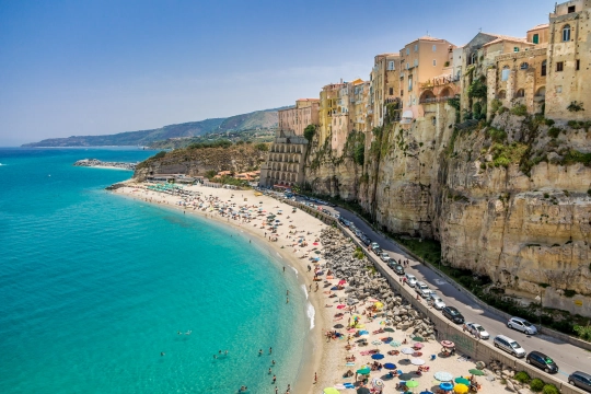 Strand von Tropea in Kalabrien