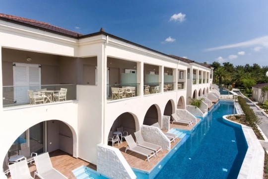 Alexandra Beach****, Thassos