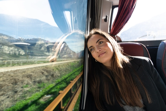 Mädchen im Komfortbus